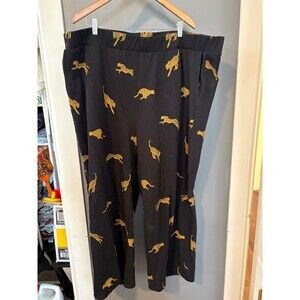 Torrid size 5 black cheetah leopard Wide Leg Super Soft Fleece Mid Rise Pant